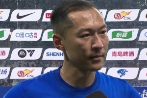 吴曦：我还是按照教练部署完成比赛 很高兴能打进2个进球帮助球队