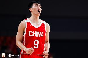 中国男篮心态完全放松&打出了自己的特点 庞峥麟终于获得了机会