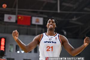 直播吧：CBA在总决赛G1前内部告知上海男篮怀特塞德不能继续比赛