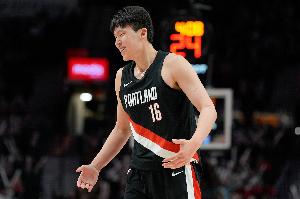 杨瀚森：我的防守站位&挡拆防守都比去年更好了 但我还需做得更多